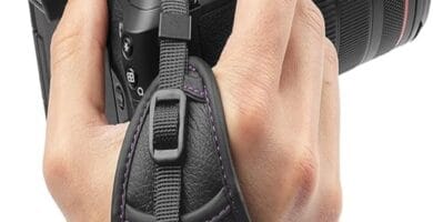"Altura Camera Strap showcasing 8 key benefits for photographers, in a stylish design."