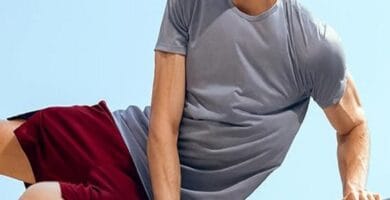 Image of MUSICOZY Bluetooth Sleep Headphones with highlighted features in text overlay.