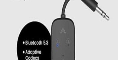 Image of Avantree Relay, a wireless in-flight audio adapter.