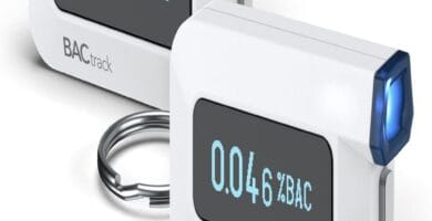 BACtrack C6 with 8 features for enhanced alcohol monitoring experience.