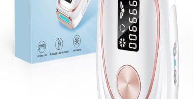 "LYSMOSKI Laser device with glowing light on a sleek, modern background."